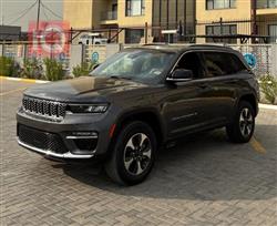 جیپ گراند شیرۆکی